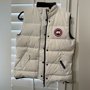 Canada Goose Freestyle Cream Puffer Vest with Logo